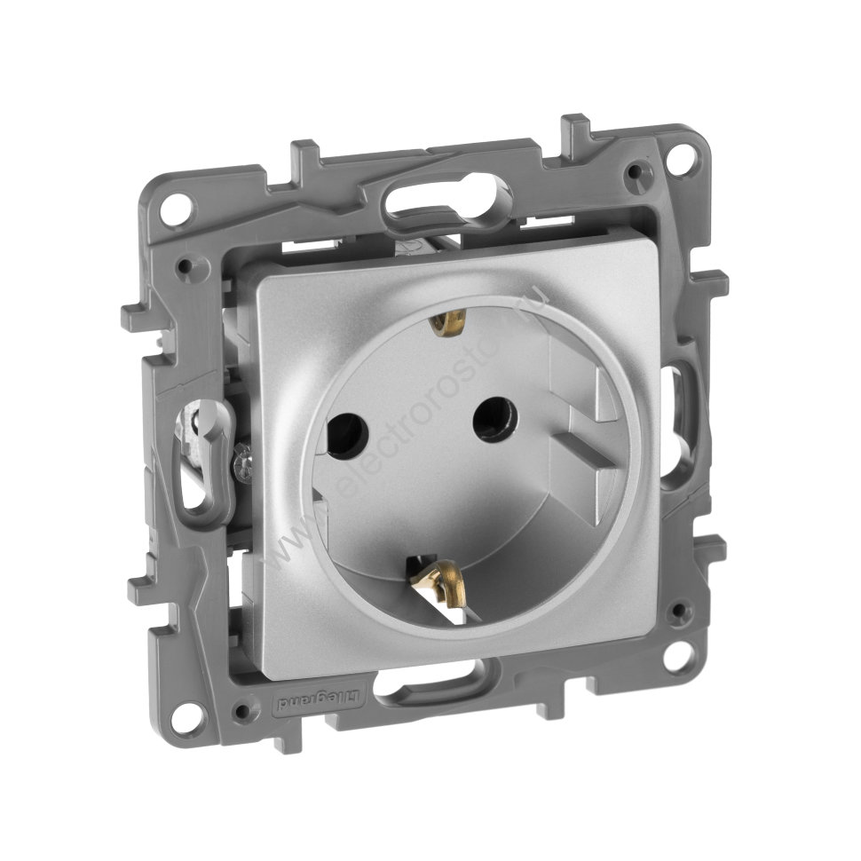 Etika Алюминий Розетка 1-ая с/з, с защ. шторками, винт. клеммы Legrand