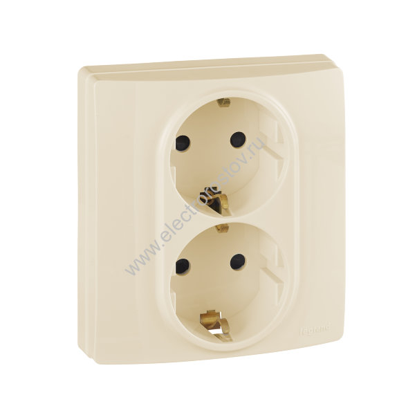 Etika Слоновая кость Розетка 2-ая с/з, со защ. шторками, авт. клеммы Legrand