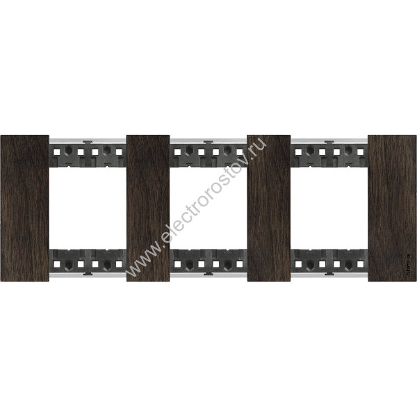 Living now Орех Рамка немецкий стандарт 3 поста (2+2+2 мод) Bticino