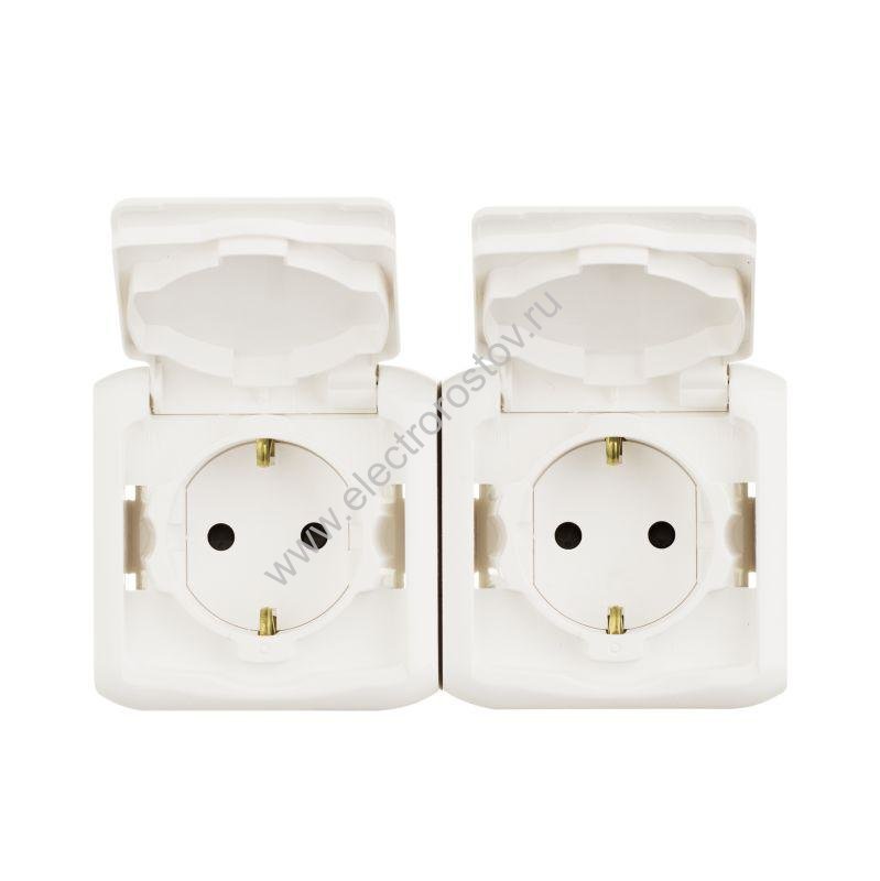 Quteo Белый IP44 Розетка 2-я с/з со шторками Legrand