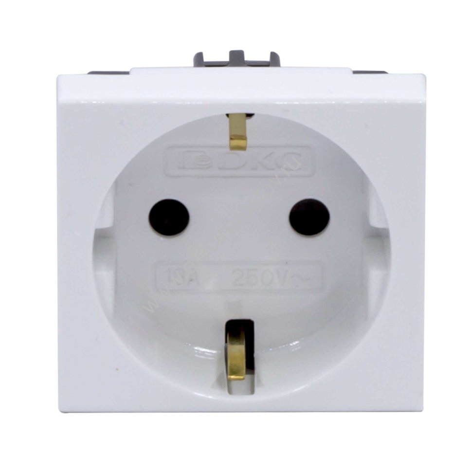 DKC Розетка силовая 2Р+Е, со шторками, «Viva», 2 мод., цвет белый