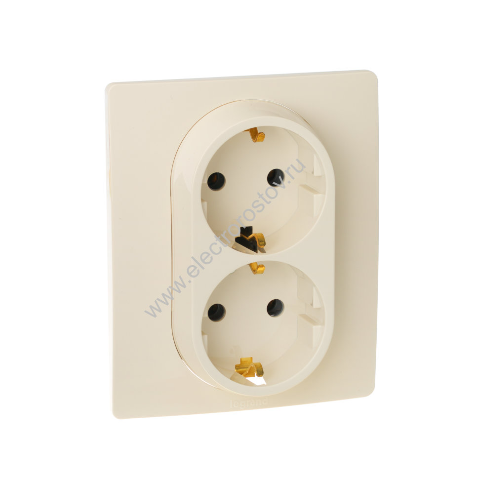 Etika Слоновая кость Розетка 2-ая с/з, винт. клеммы Legrand