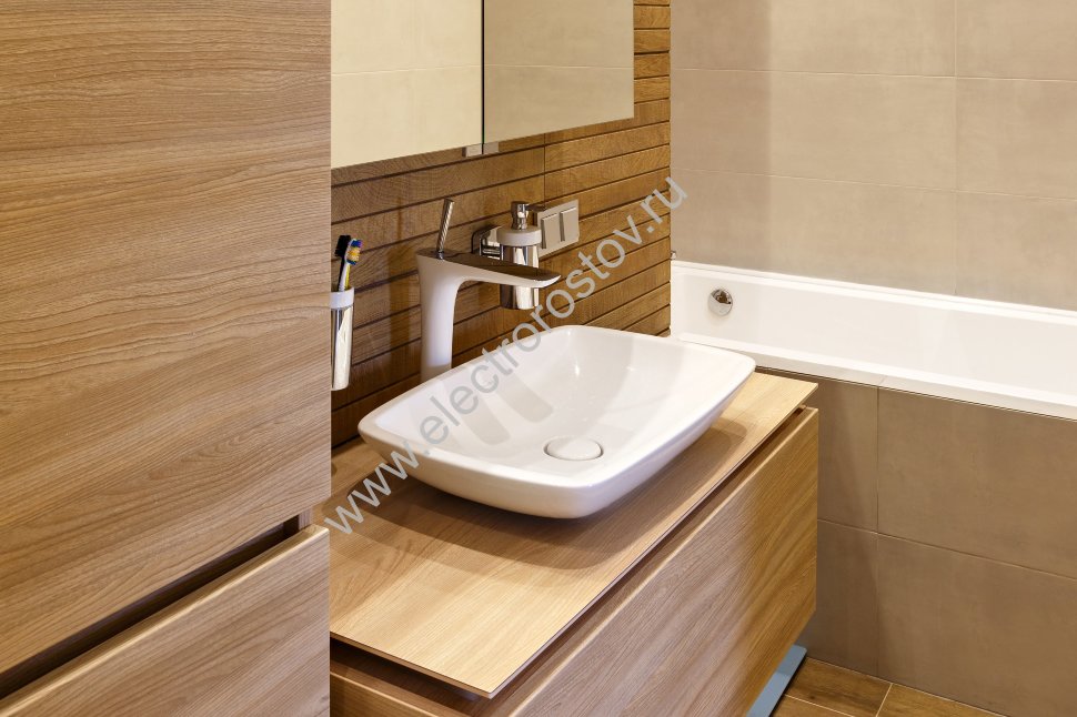 Schneider Electric Merten SM Алюминий Розетка с/з с защитными шторками безвинт. зажим