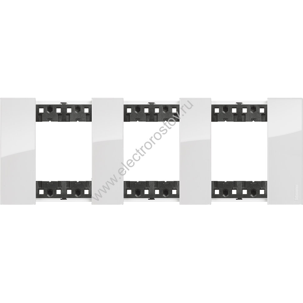 BT Living now Лед Рамка немецкий стандарт 3 поста (2+2+2 мод)