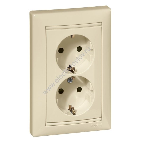 Valena Слоновая кость Розетка 2-ая с заземлением с защитными шторками Legrand
